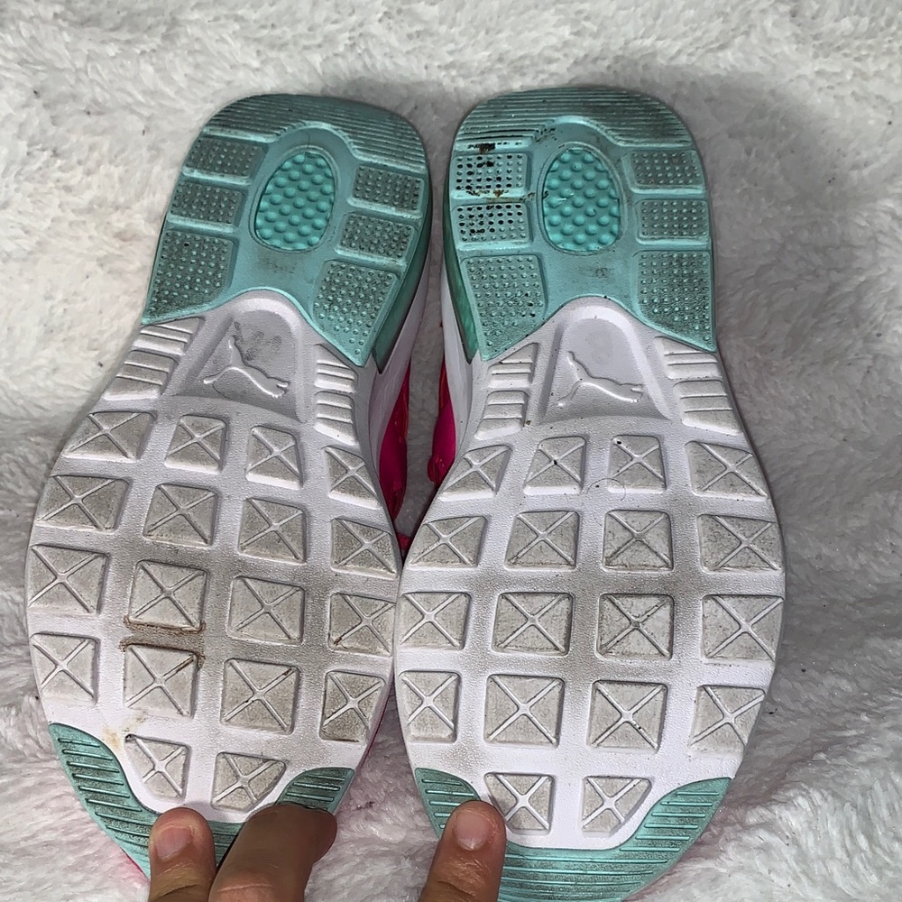 Puma Women's Vibrant Pink Sneakers - Picture 6 of 6